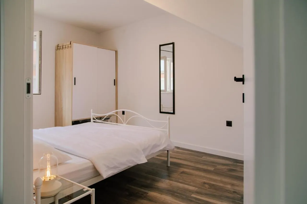 Apartments Toni Split